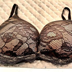 VICTORIA’S SECRET ~ BIOFIT PUSH UP BRA ~ 34DD